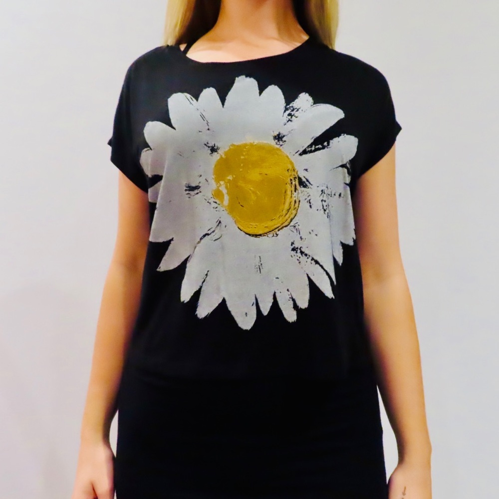 + Daisy Crop + - Picture 5 of 5